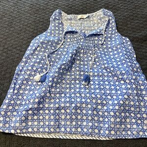 VV linen blouse